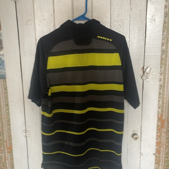 Oakley Golf Shirt - Picture 3 of 3